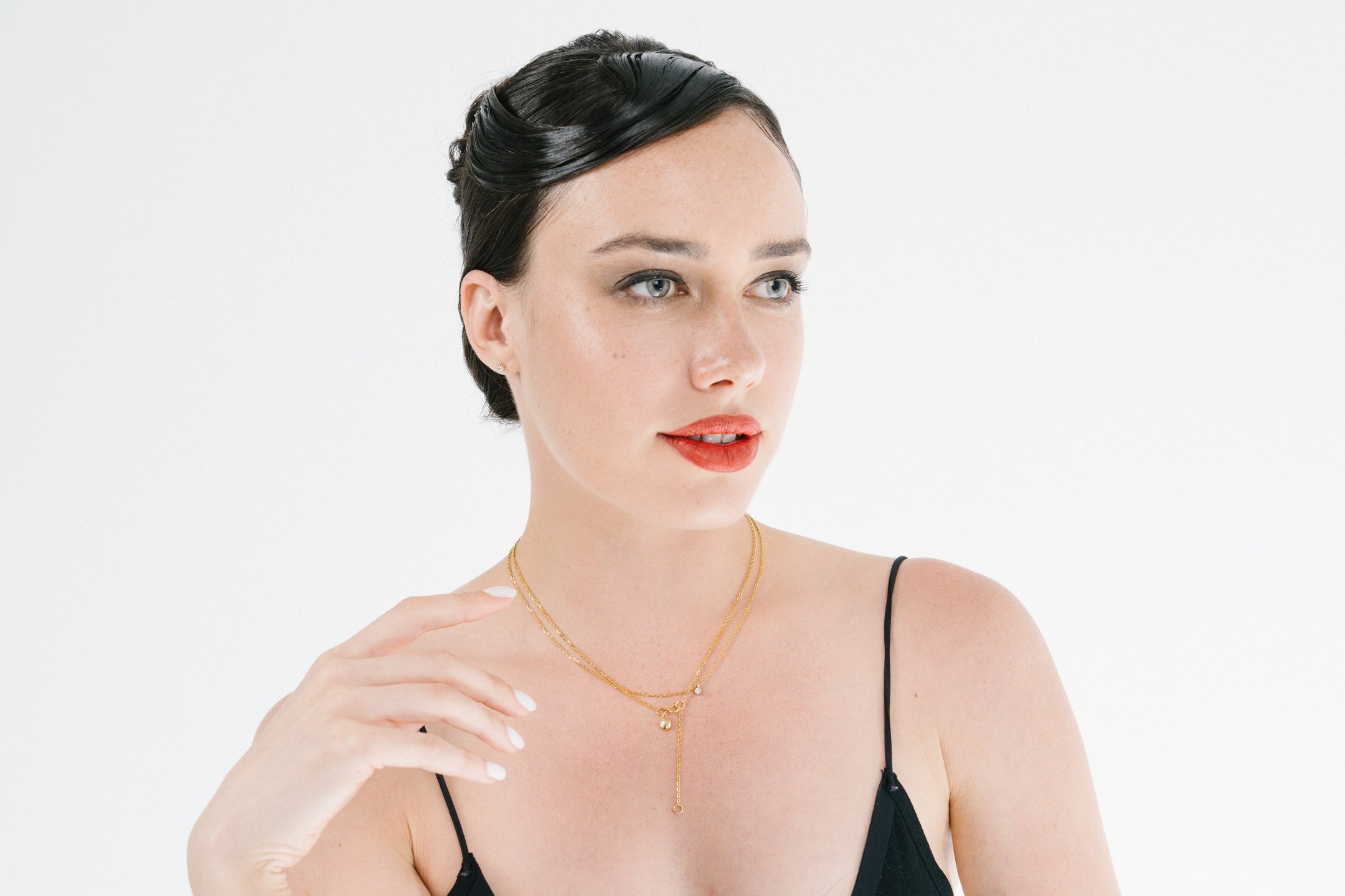 LOVEyourself Round Yellow Gold Diamond Necklace & Mini Diamond Yellow Gold Dainty Chain Necklace