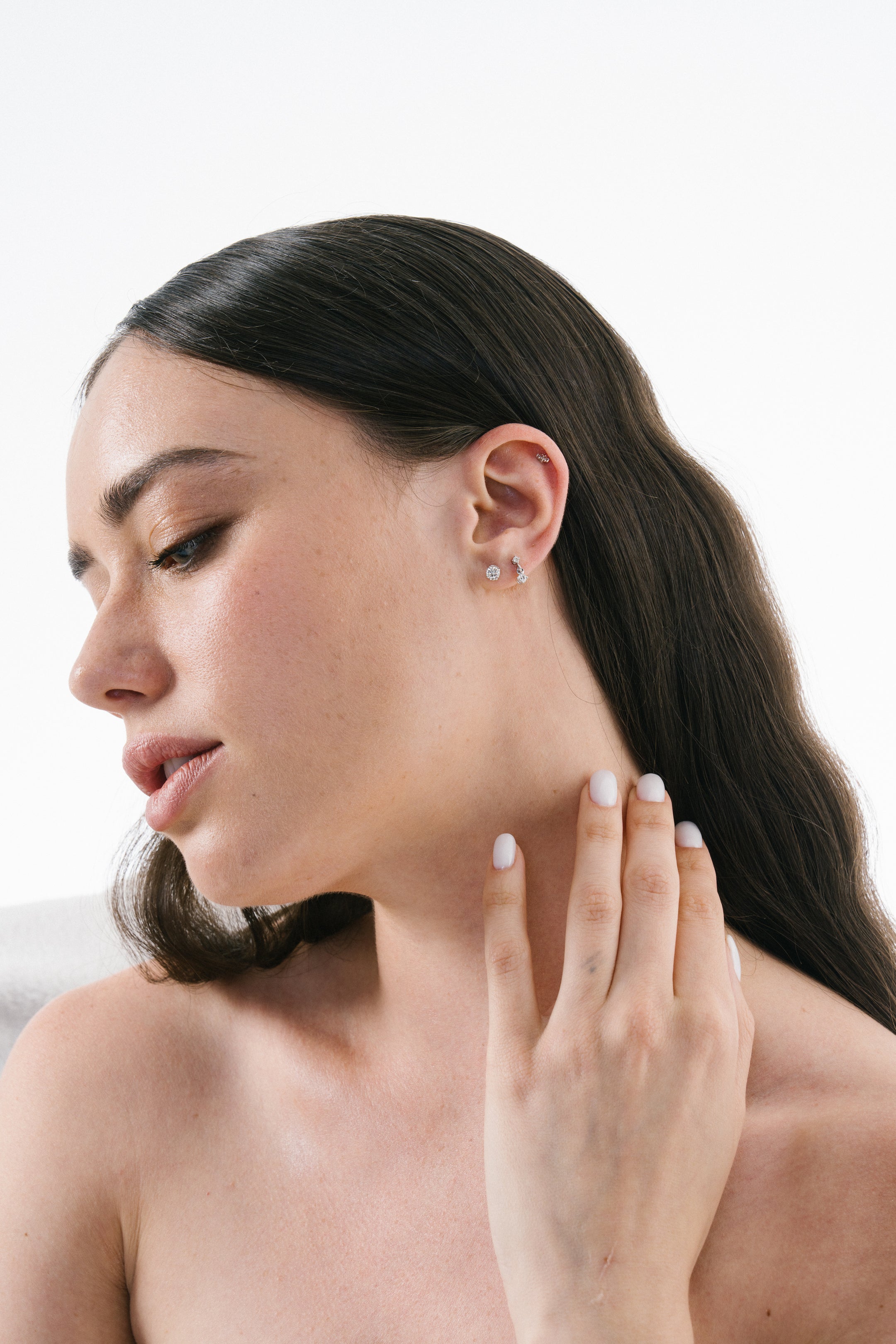 Serein Screw-Back Whie Gold Diamond Piercings